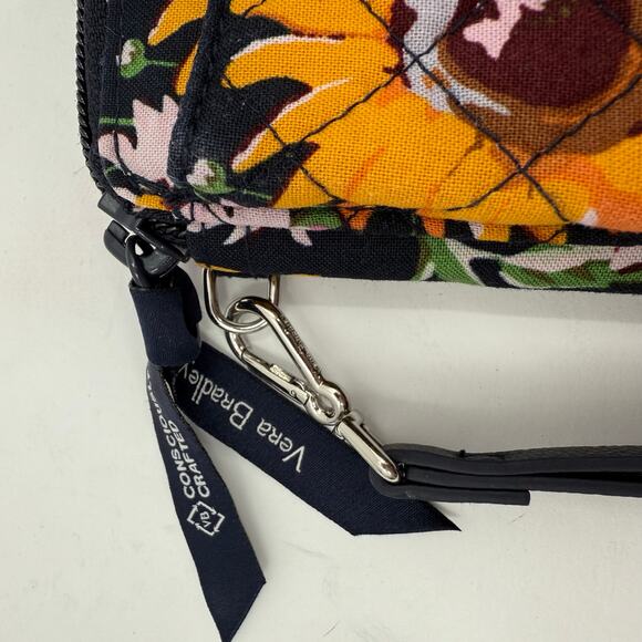 Vera Bradley Wristlet Wallet Sunflowers Quilted Cotton ID Storage RFID Travel - Picture 8 of 12